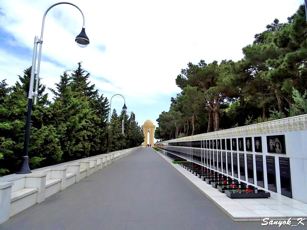 2854 Baku Alley of Martyrs Lane Баку Аллея Шахидов