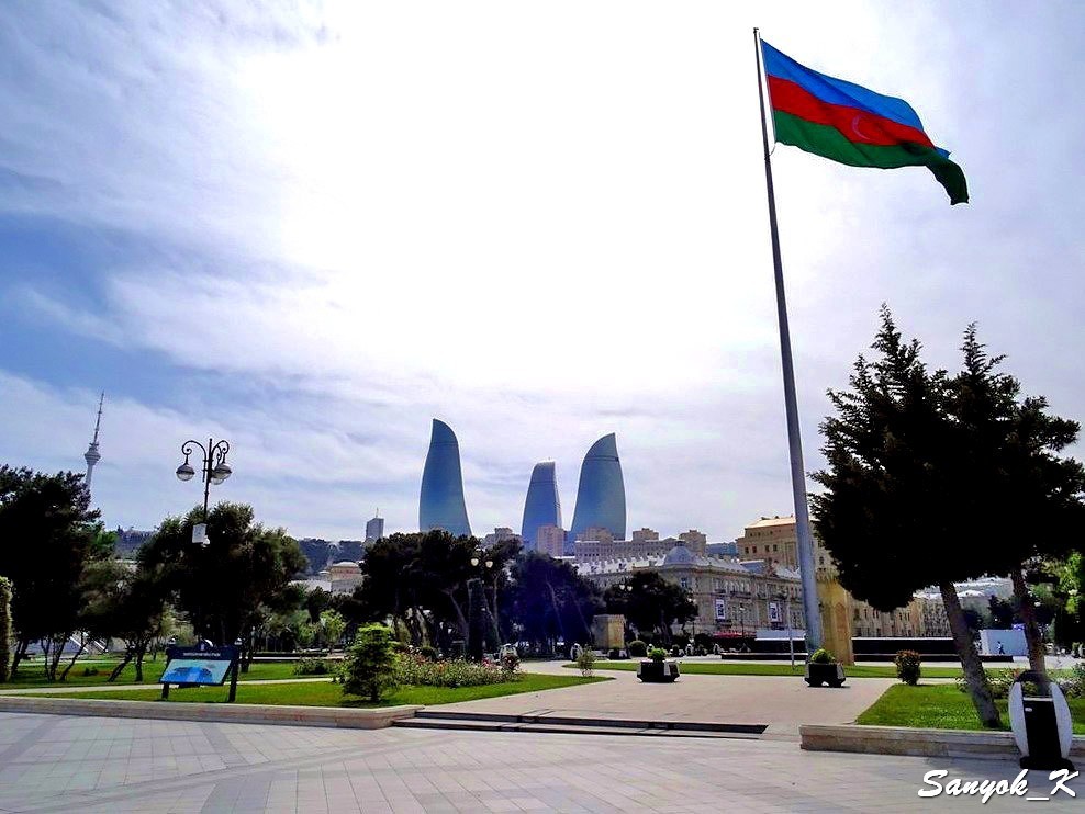 2594 Baku Boulevard National park Баку Приморский бульвар