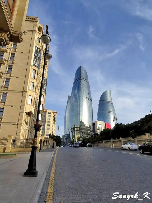2873 Baku Flame Towers Баку Пламенные башни