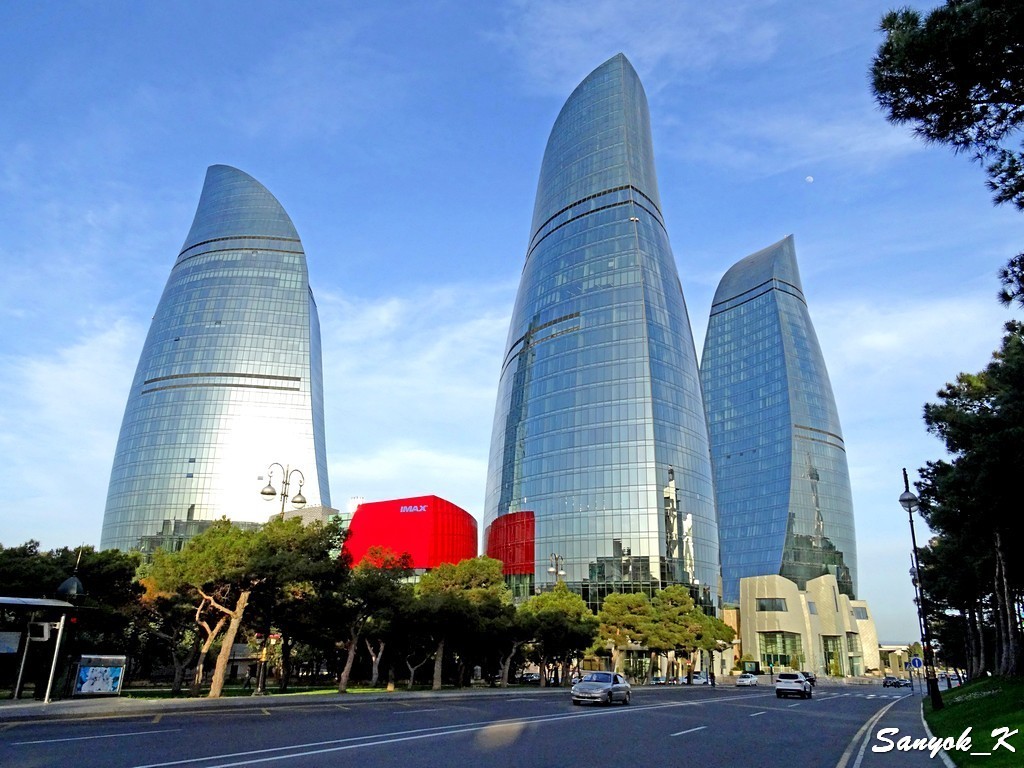 2877 Baku Flame Towers Баку Пламенные башни