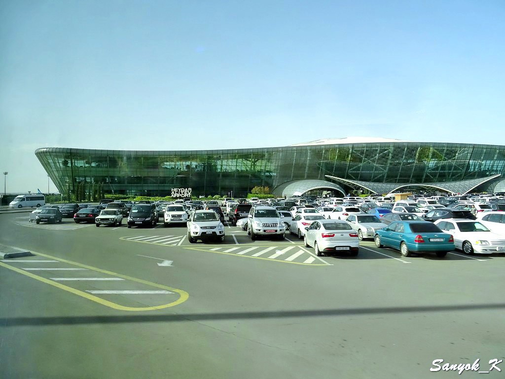 2708 Baku Heydar Aliyev Airport Баку Международный аэропорт Гейдар Алиев