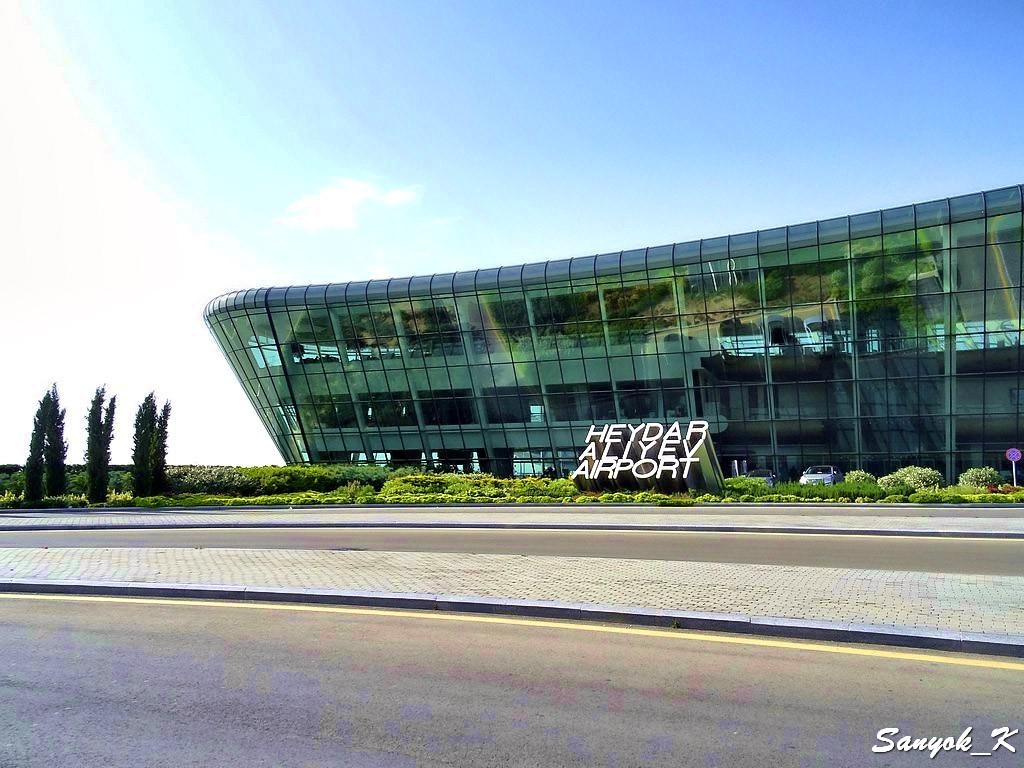 2709 Baku Heydar Aliyev Airport Баку Международный аэропорт Гейдар Алиев