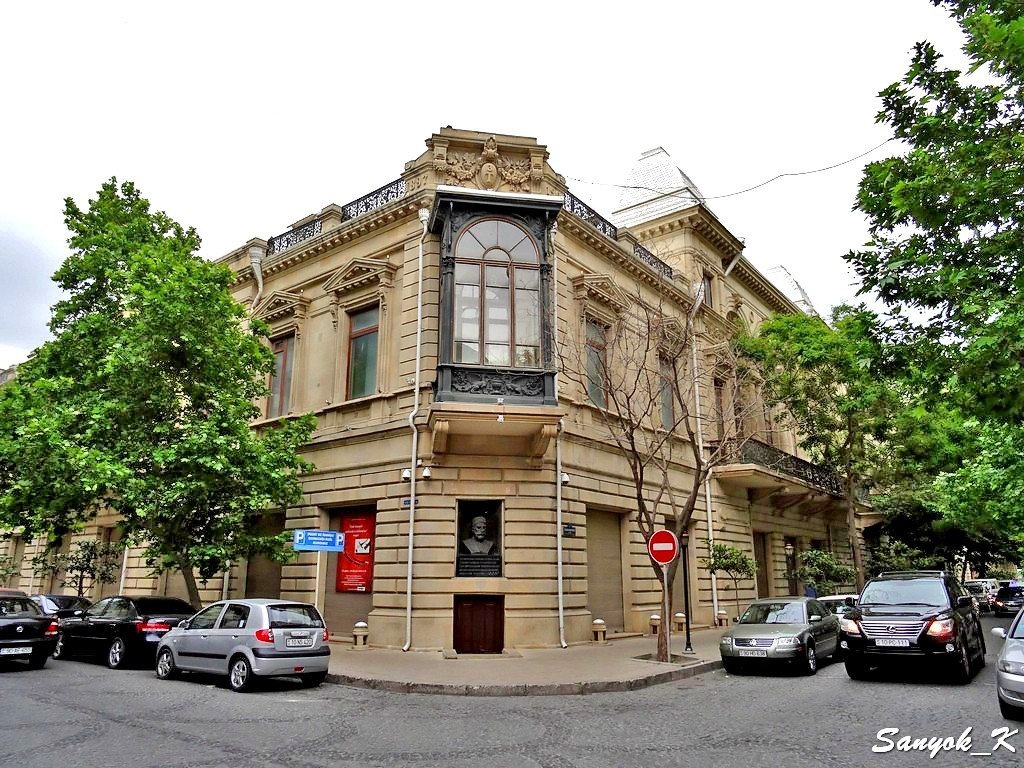 3208 National Museum of Azerbaijan History Национальный музей истории Азербайджана