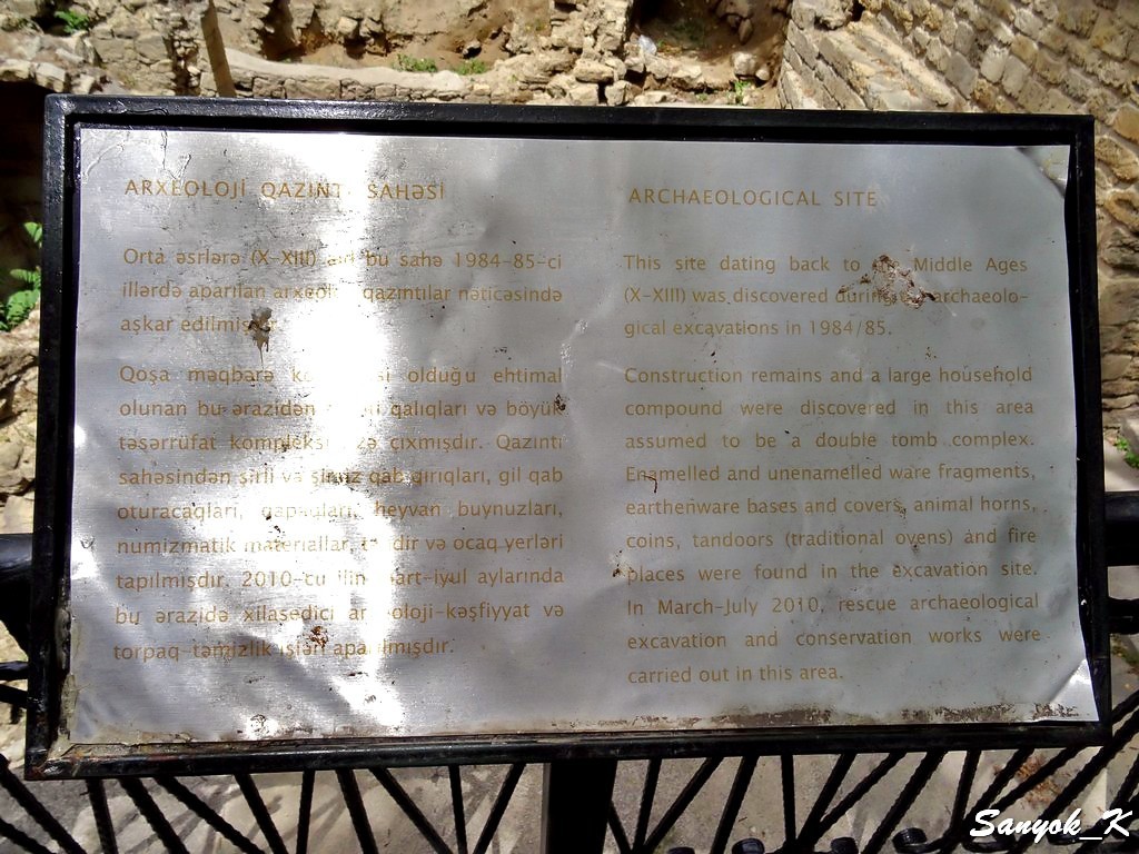 3391 Icheri Sheher Archaeological park Ичери шехер Археологический парк бюст Азима Азимзаде