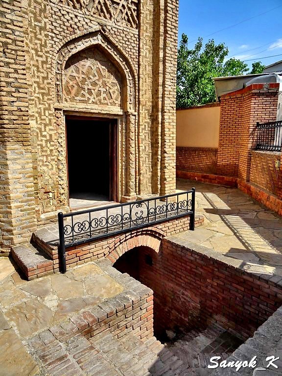 8514 Nakhchivan Mausoleum Yusif ibn Kuseyir Нахичевань Гробница Юсифа ибн Кусейра