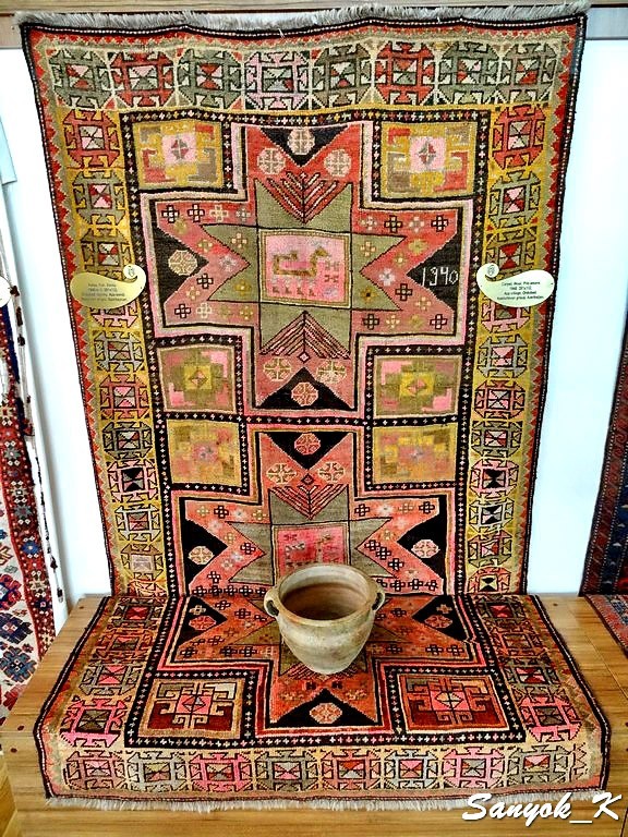 0191 Nakhchivan Museum of Carpets Нахичевань Музей ковров