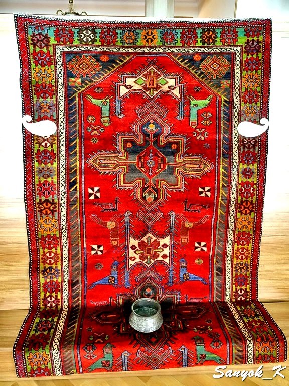 0192 Nakhchivan Museum of Carpets Нахичевань Музей ковров