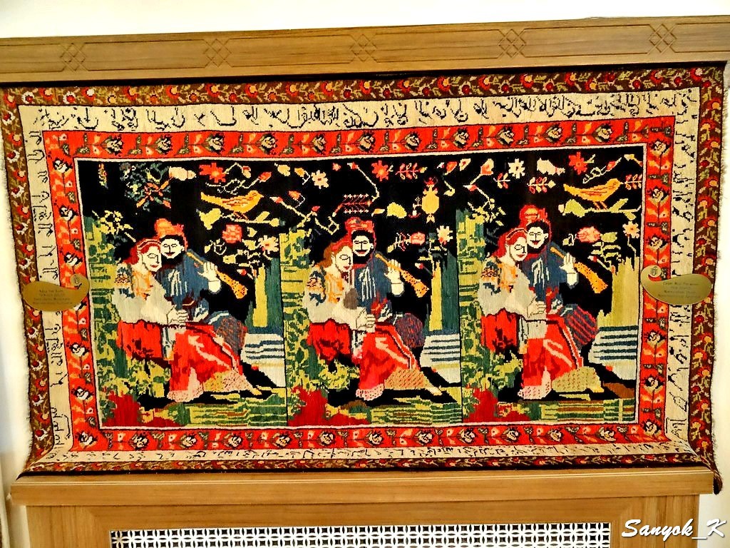0195 Nakhchivan Museum of Carpets Нахичевань Музей ковров