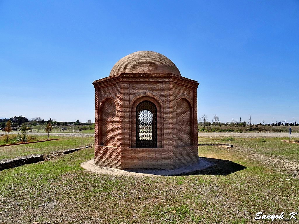 7886 Ganja Mausoleum of Jomard Gassab Гянджа Мавзолей Джомард Гассаба