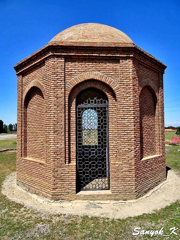7887 Ganja Mausoleum of Jomard Gassab Гянджа Мавзолей Джомард Гассаба