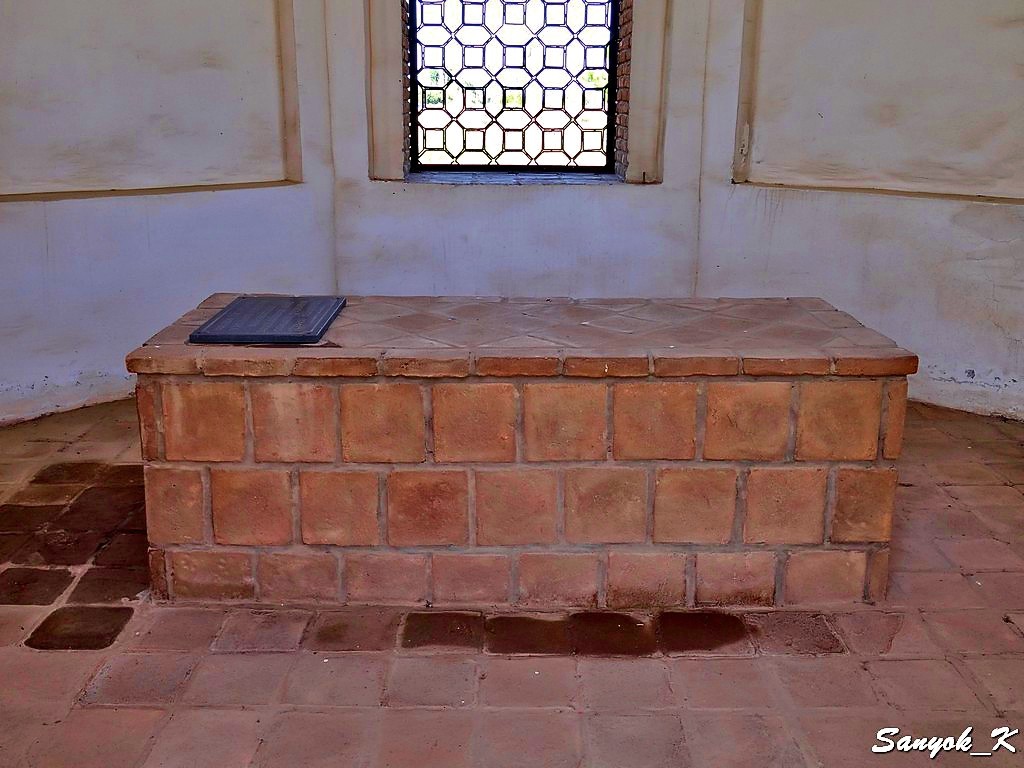 7889 Ganja Mausoleum of Jomard Gassab Гянджа Мавзолей Джомард Гассаба